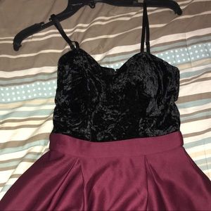 Spaghetti strap maroon and black puffy dress
